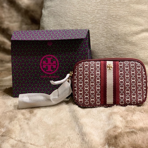 gemini link canvas wristlet